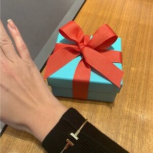 Tiffany T wire bracelet